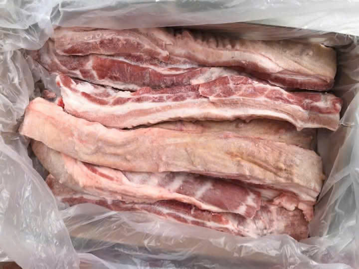 Thịt ba chỉ cắt dây sẵn, có da Q6/WEST - Nga/Đức